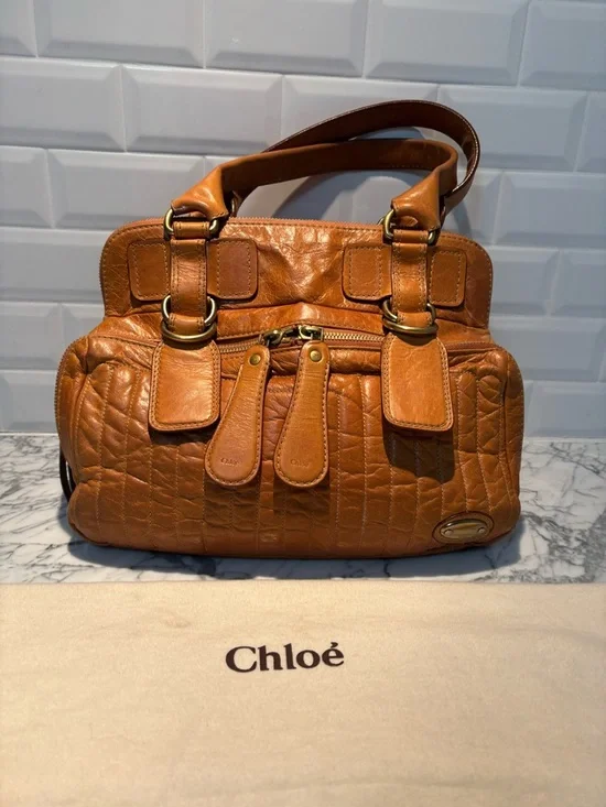 Chloe Bay Bag - Picture 2 of 15